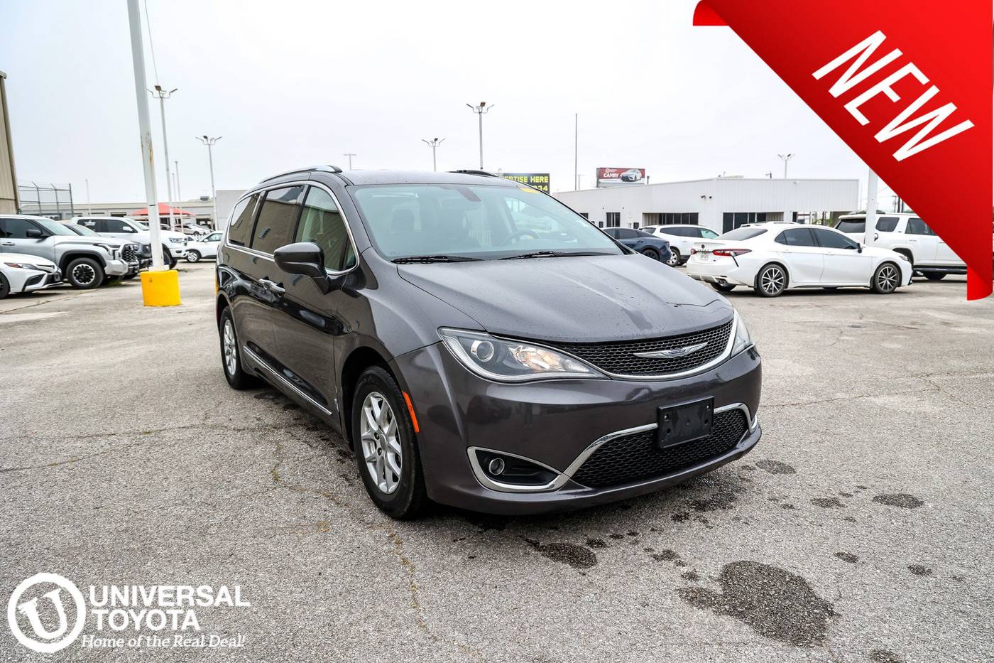 2020 Chrysler Pacifica Touring L — Minivan — 117,426 mi — San Antonio, TX