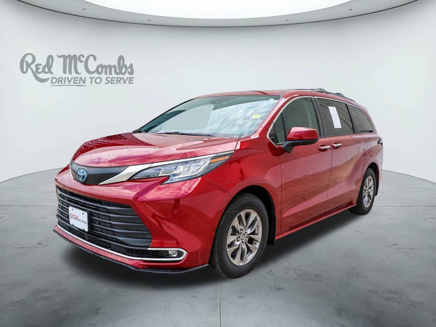 2023 Toyota Sienna XLE — Minivan — 39,015 mi — San Antonio, TX