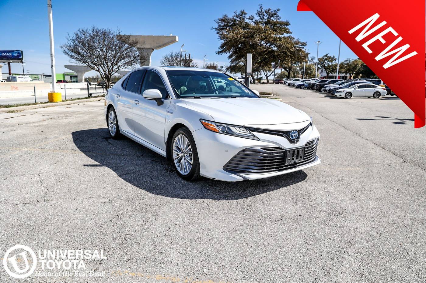2019 Toyota Camry Hybrid XLE — Sedan — 40,981 mi — San Antonio, TX