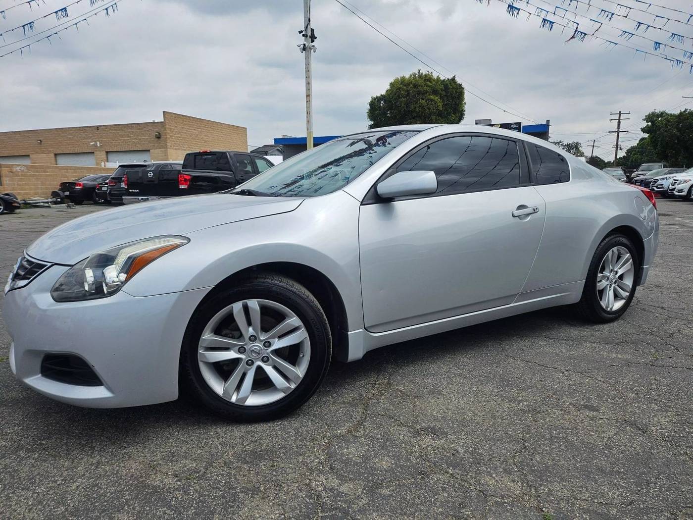 2010 Nissan Altima 2.5 S — Coupe — 111,605 mi — Bellflower, CA