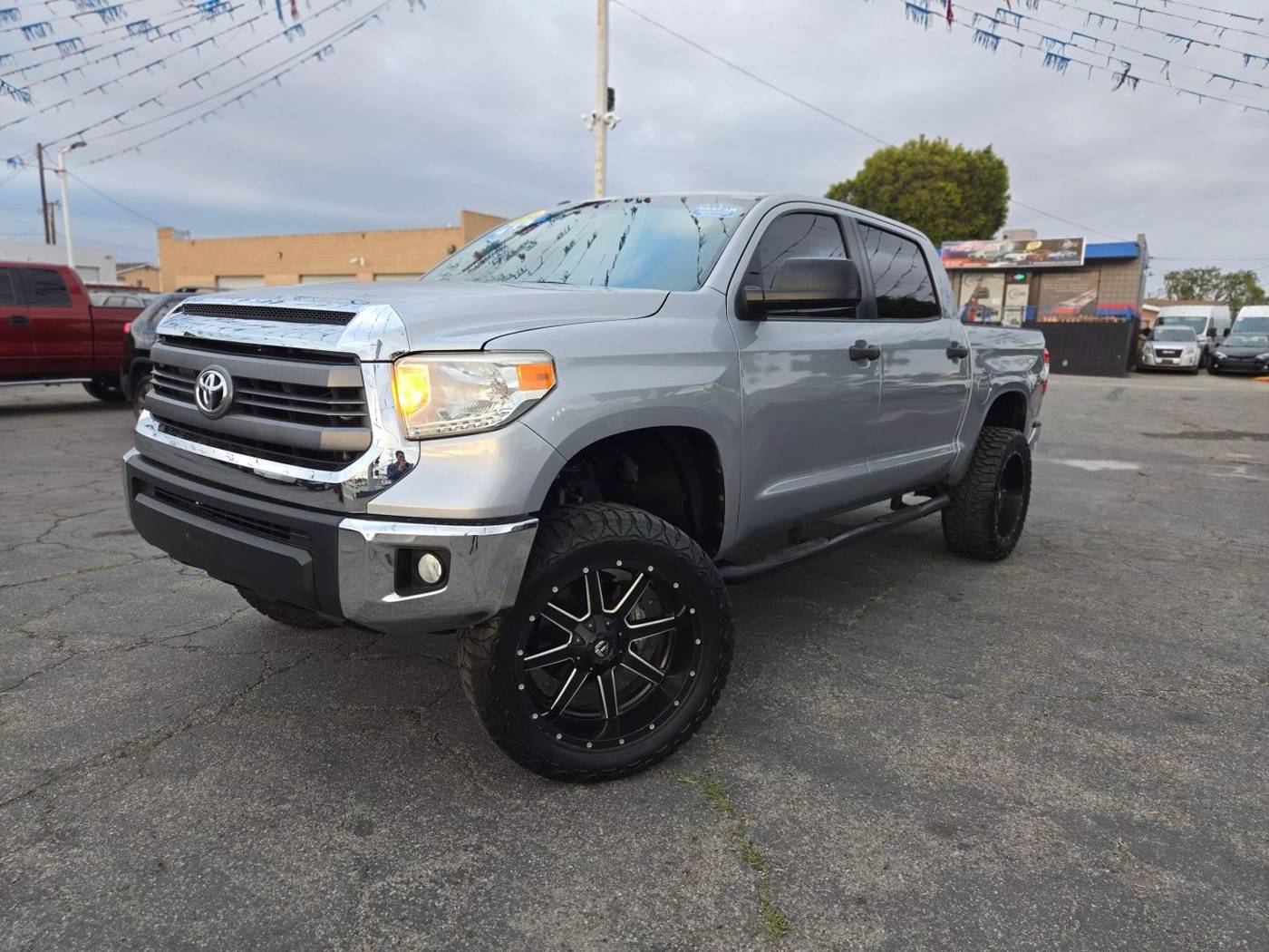 2014 Toyota Tundra SR5 — Pickup Truck — 140,181 mi — Bellflower, CA