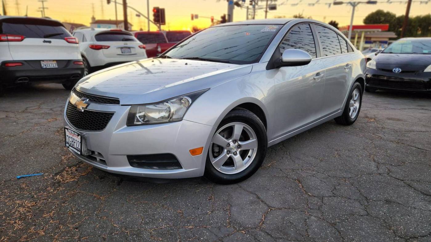 2013 Chevrolet Cruze 1LT — Sedan — 111,449 mi — Bellflower, CA