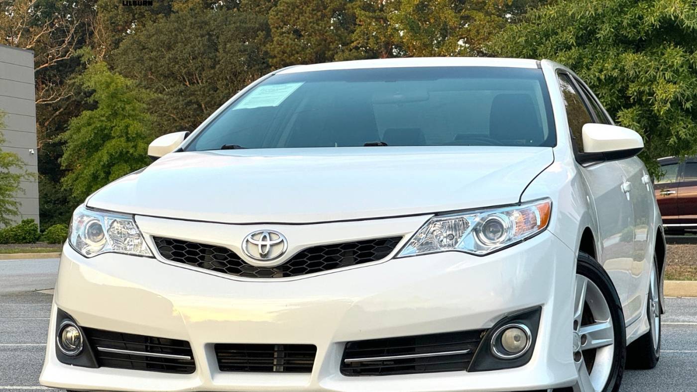 2014 Toyota Camry L — Sedan — 140,786 mi — Lilburn, GA