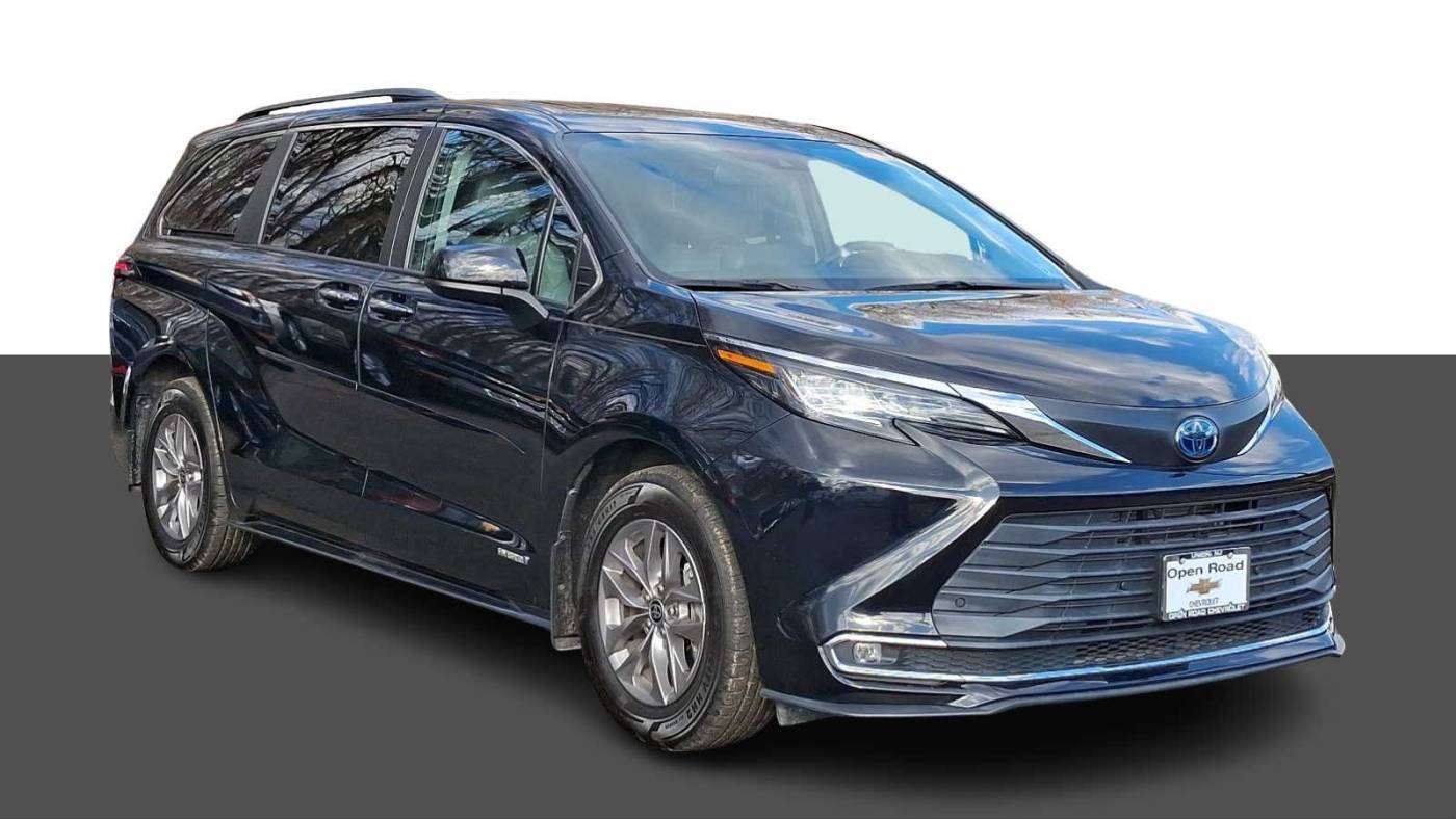 2021 Toyota Sienna XLE — Minivan — 40,951 mi — Union, NJ