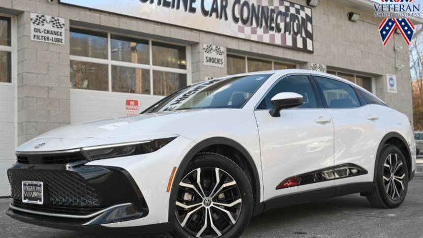 2023 Toyota Crown XLE — Sedan — 28,802 mi — Waterbury, CT
