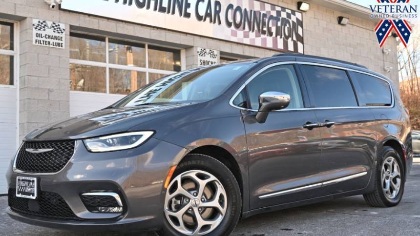 2022 Chrysler Pacifica Limited — Minivan — 83,552 mi — Waterbury, CT