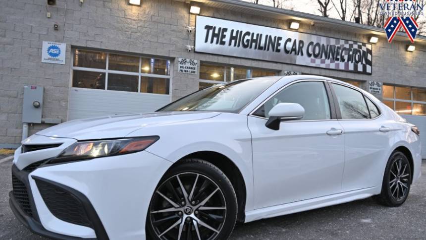 2022 Toyota Camry SE — Sedan — 72,859 mi — Waterbury, CT