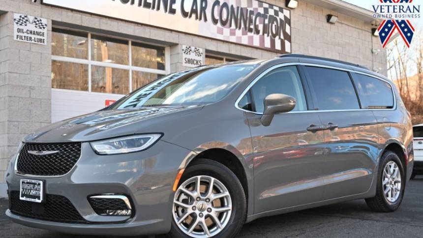 2022 Chrysler Pacifica Touring L — Minivan — 87,164 mi — Waterbury, CT