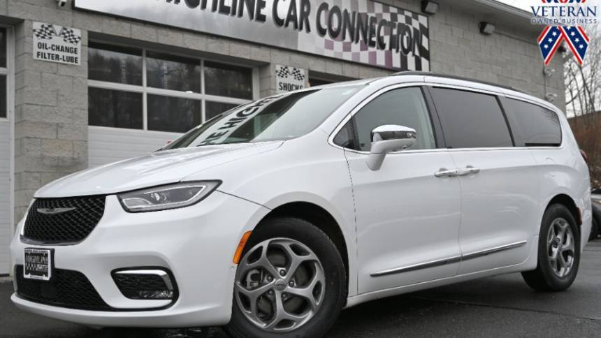 2022 Chrysler Pacifica Limited — Minivan — 66,544 mi — Waterbury, CT