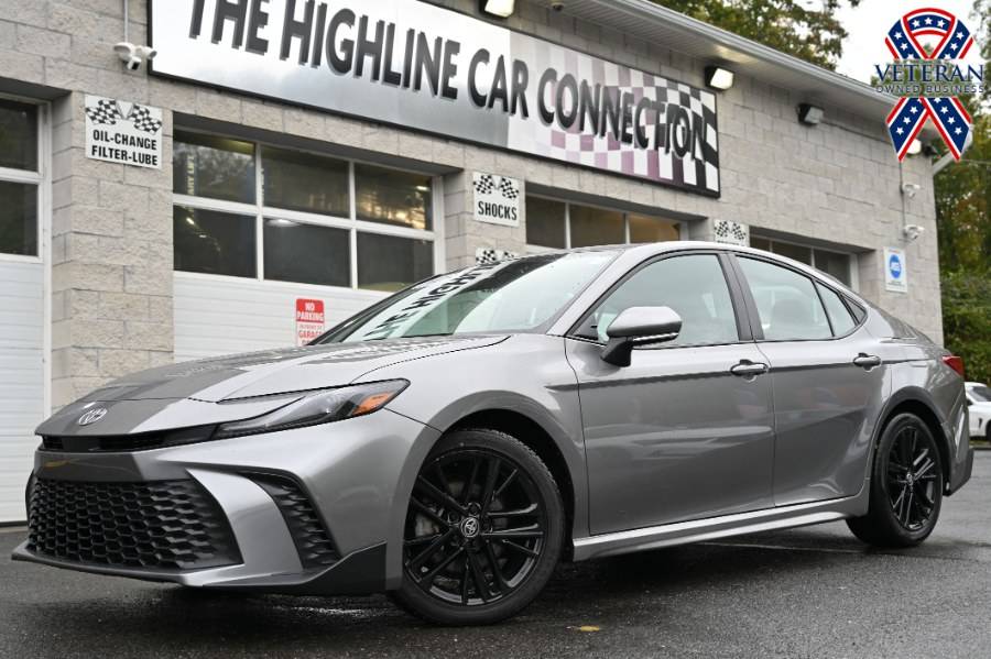 2025 Toyota Camry Hybrid SE — Sedan — 31,949 mi — Waterbury, CT