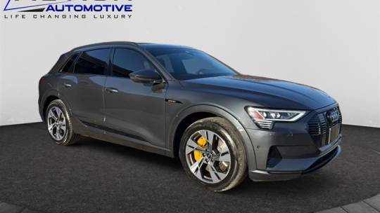 2022 Audi e-tron quattro Premium