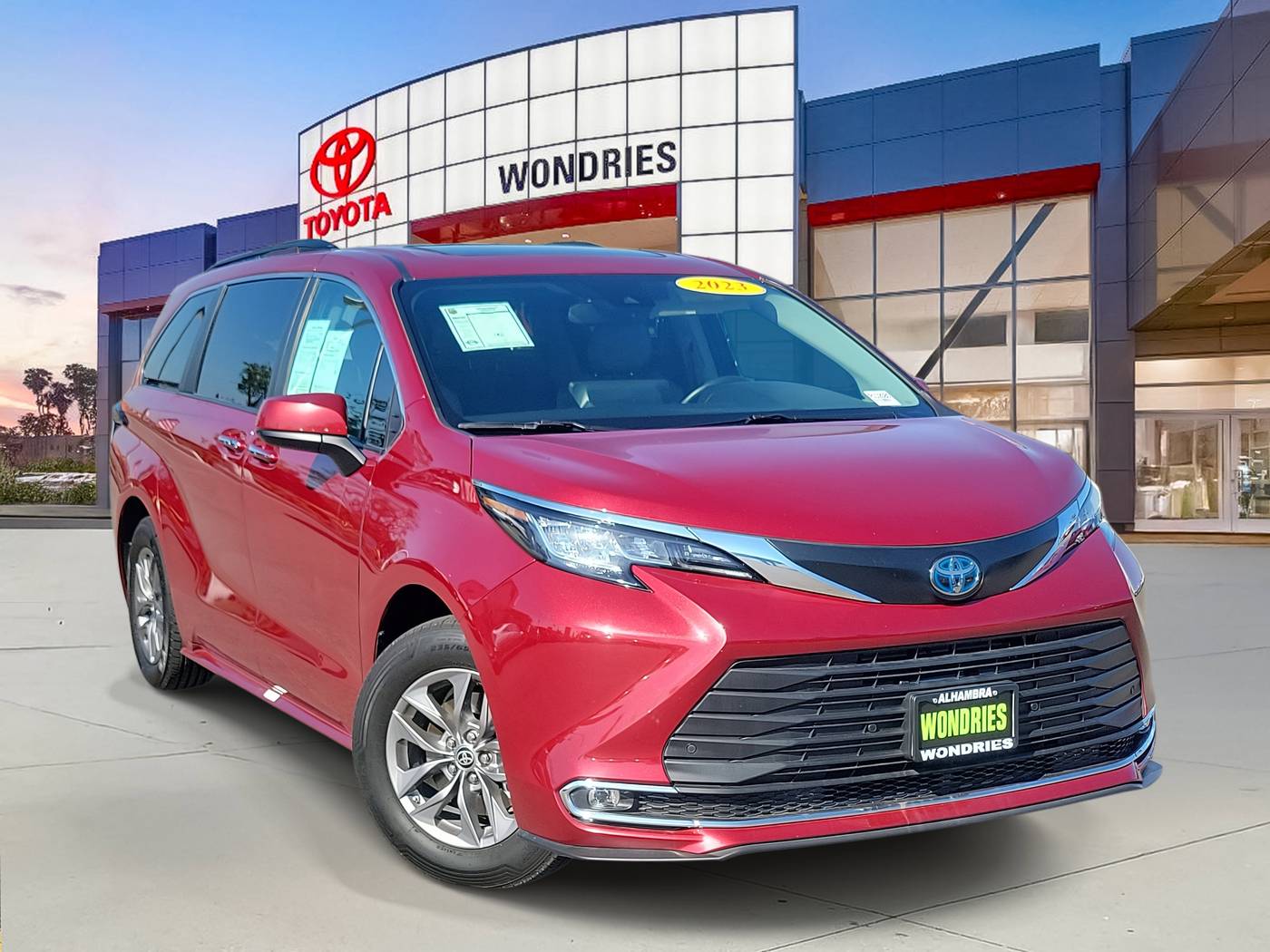 2023 Toyota Sienna XLE — Minivan — 56,326 mi — Alhambra, CA