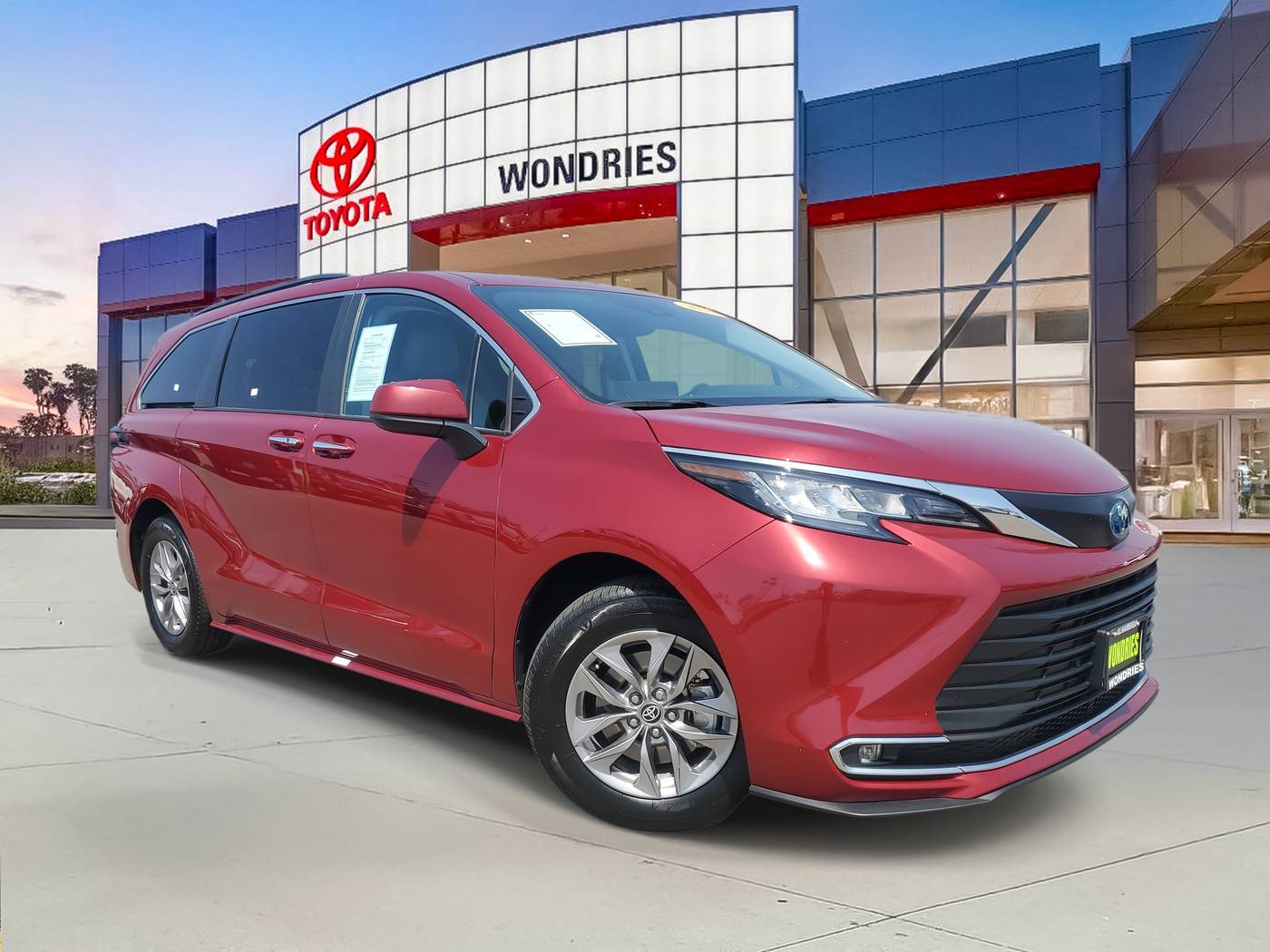 2023 Toyota Sienna XLE — Minivan — 61,780 mi — Alhambra, CA