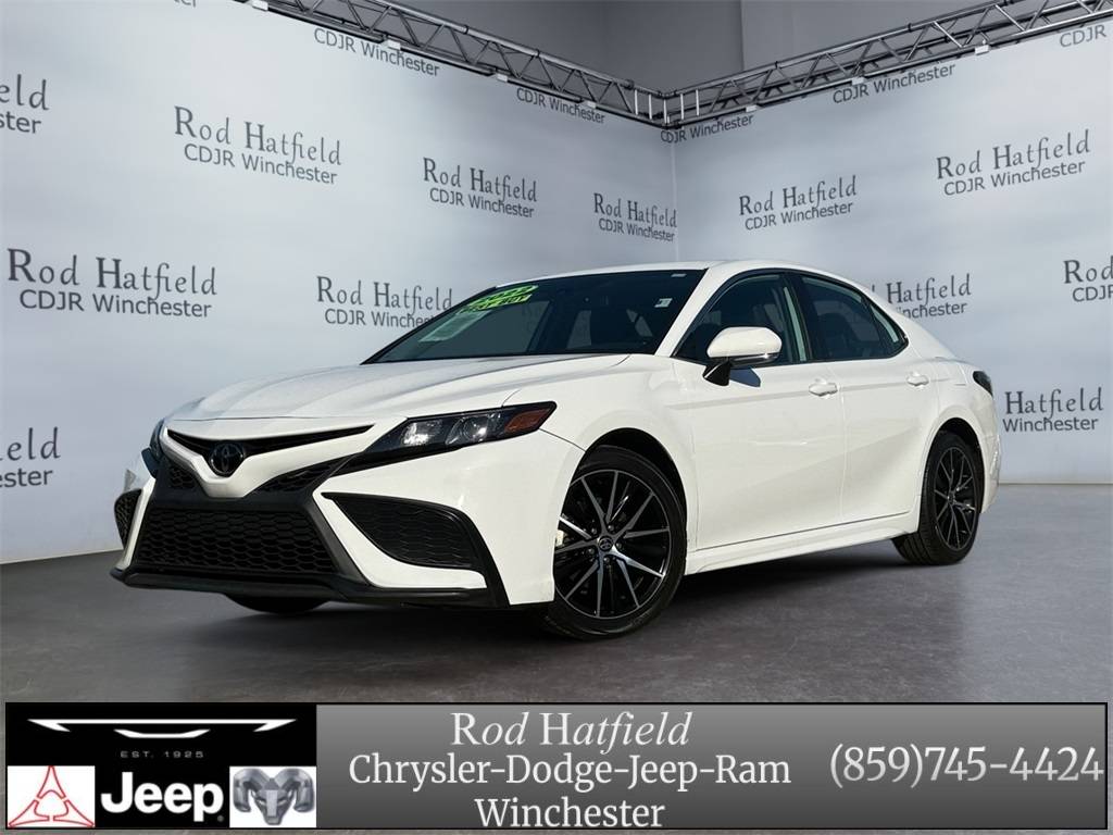 2022 Toyota Camry SE — Sedan — 75,415 mi — Winchester, KY