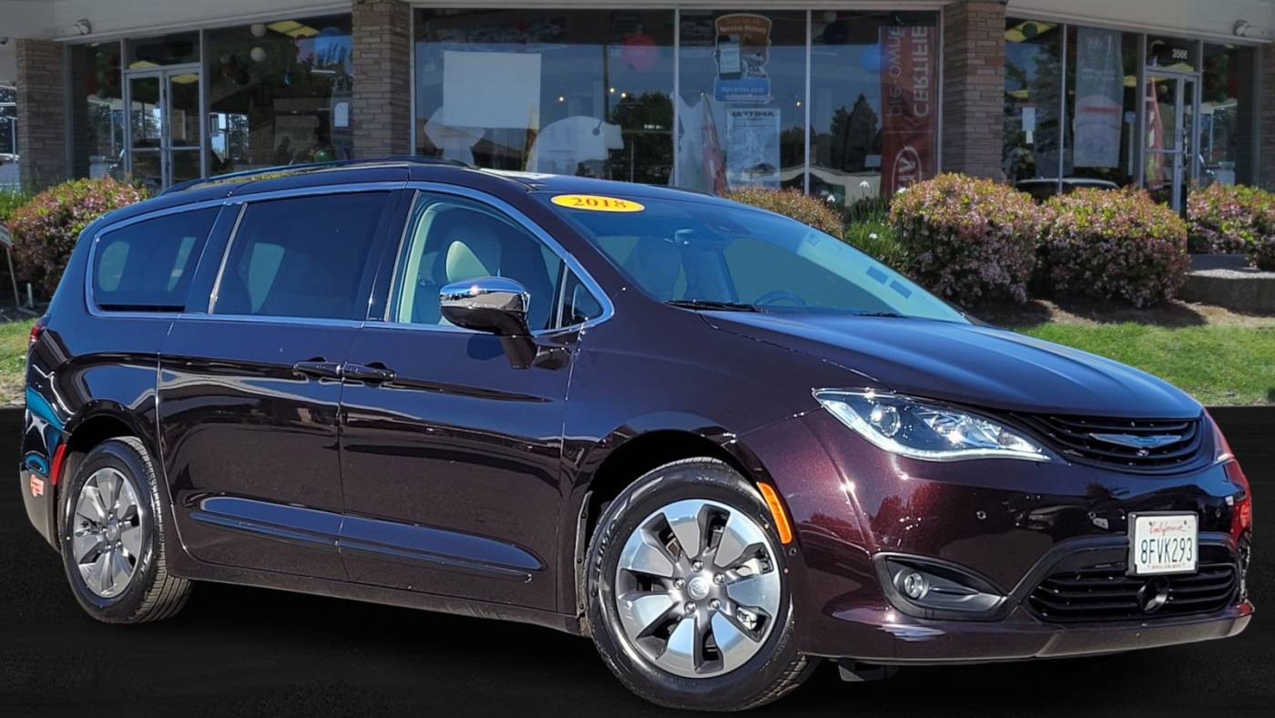 2018 Chrysler Pacifica Hybrid Limited — Minivan — 43,035 mi — San Jose, CA