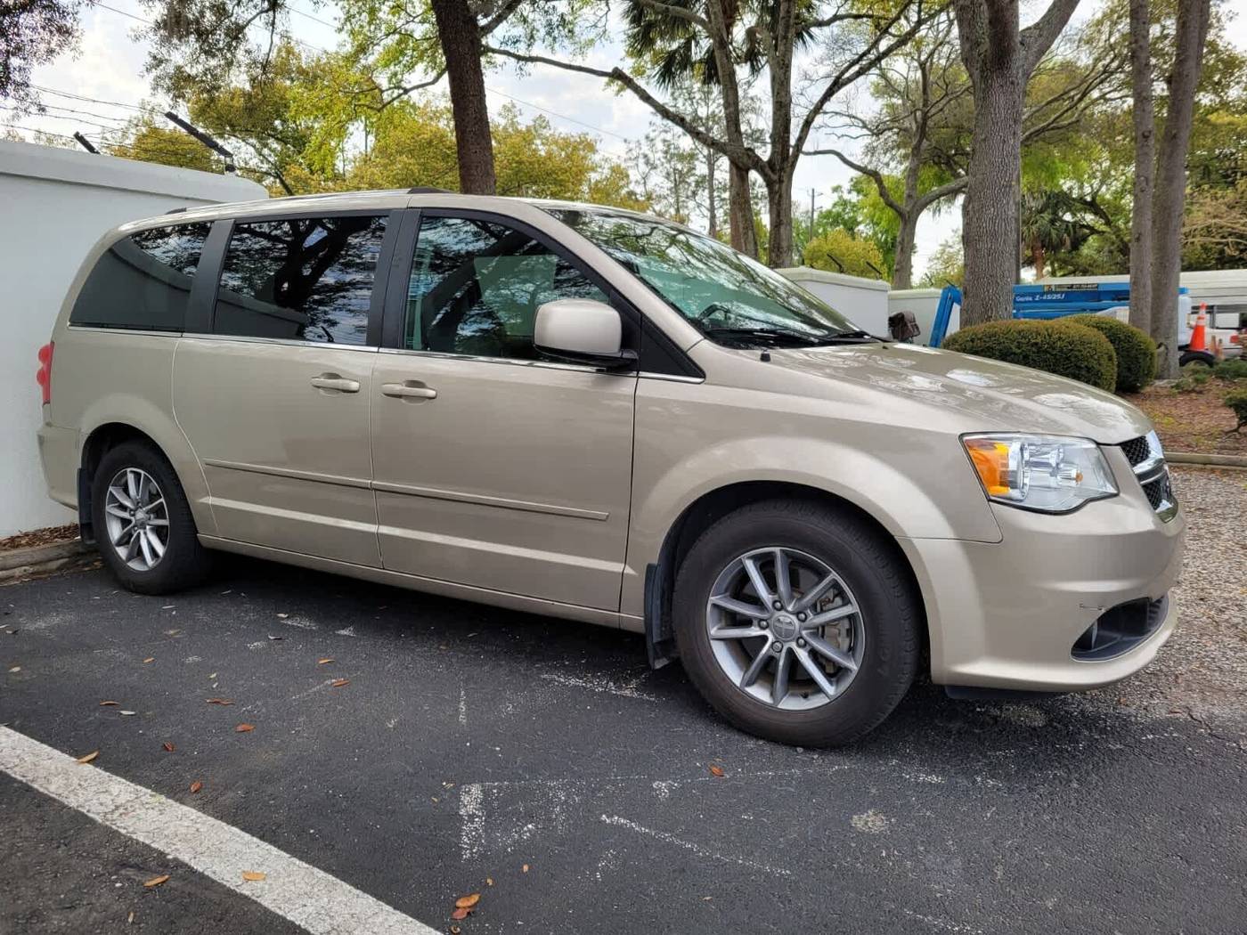 2015 Dodge Grand Caravan SXT Plus — Minivan — 114,964 mi — Jacksonville, FL