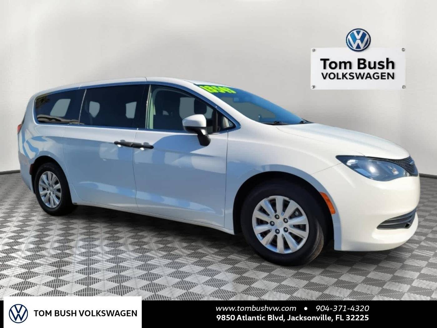 2018 Chrysler Pacifica L — Minivan — 94,692 mi — Jacksonville, FL