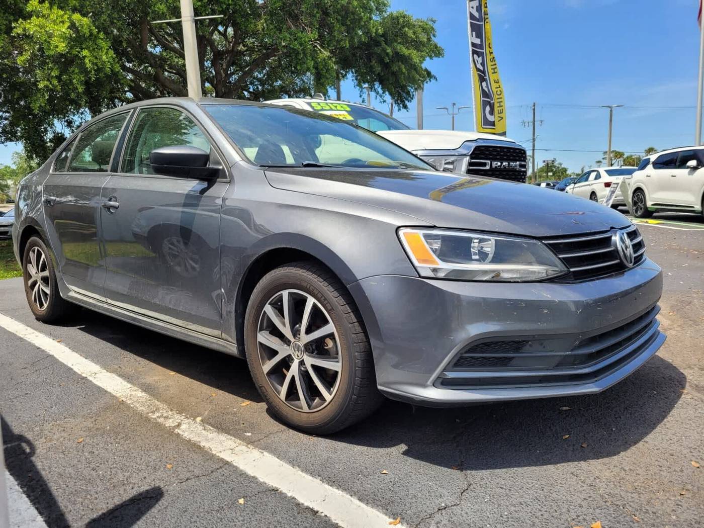 2016 Volkswagen Jetta 1.4T SE — Sedan — 105,159 mi — Jacksonville, FL