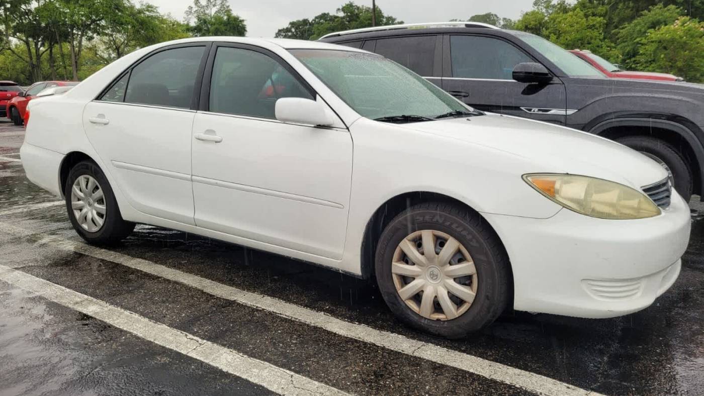 2005 Toyota Camry LE