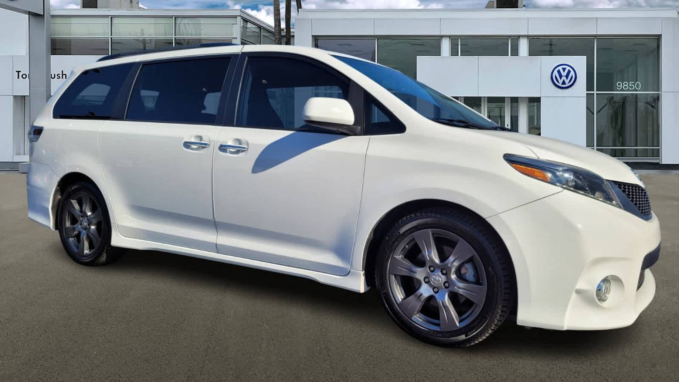 2017 Toyota Sienna SE Premium — Minivan — 88,725 mi — Jacksonville, FL
