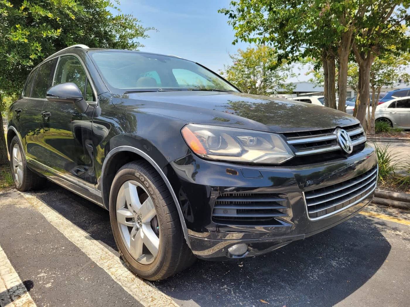 2013 Volkswagen Touareg TDI Lux — SUV — 113,513 mi — Jacksonville, FL