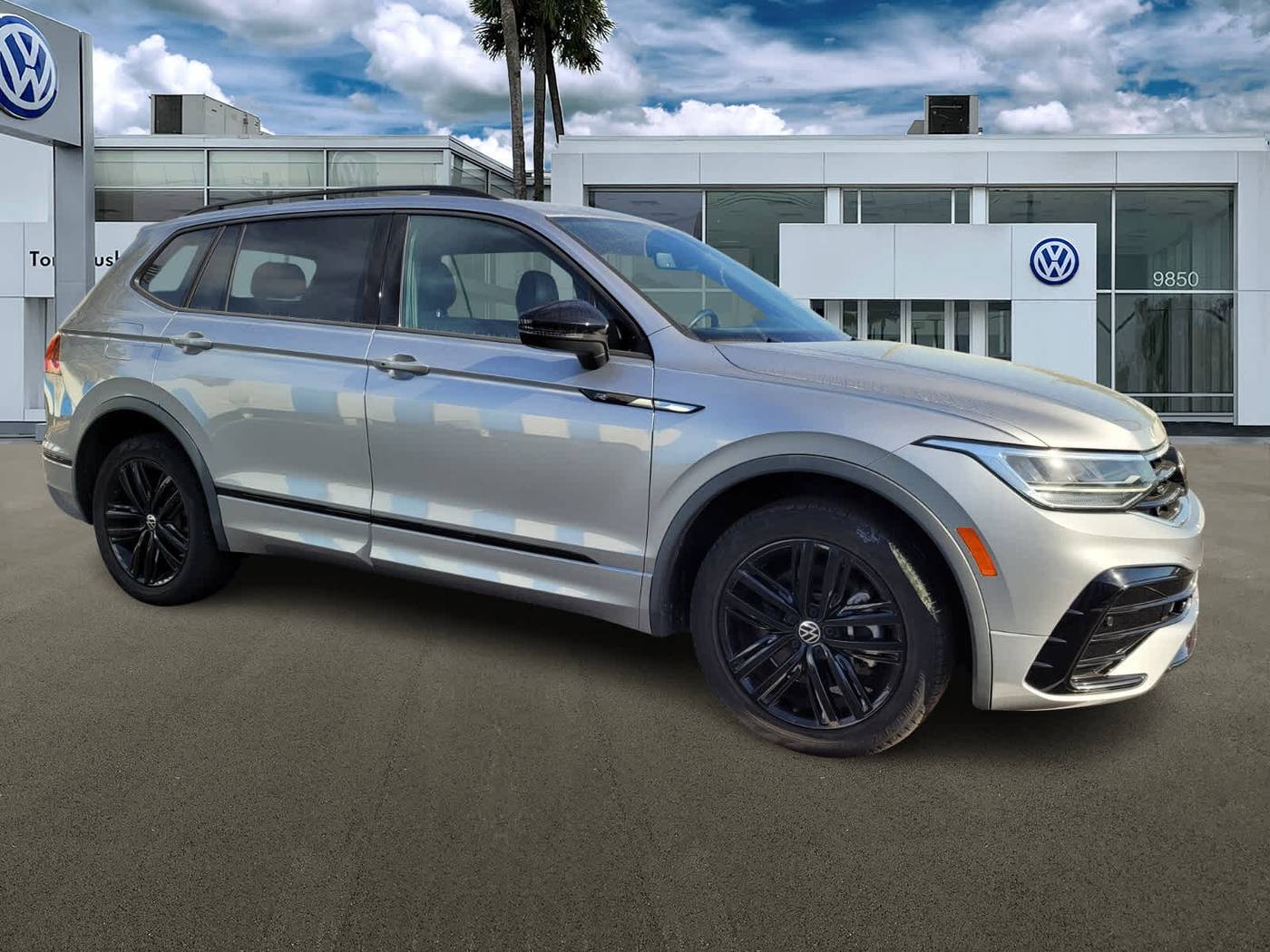 2022 Volkswagen Tiguan SE R-Line Black — SUV — 20,461 mi — Jacksonville, FL
