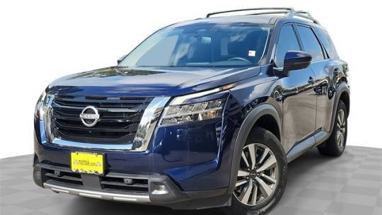 2022 Nissan Pathfinder SL