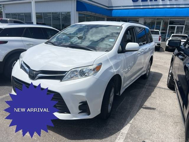 2019 Toyota Sienna LE — Minivan — 141,848 mi — Houston, TX