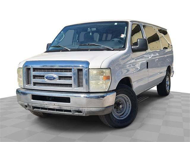 2011 Ford Econoline Wagon E-350 Super Duty XLT