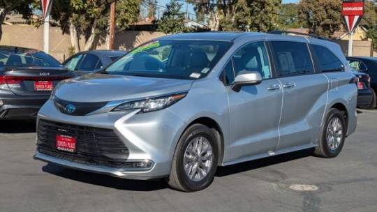 2023 Toyota Sienna XLE — Minivan — 34,904 mi — Garden Grove, CA