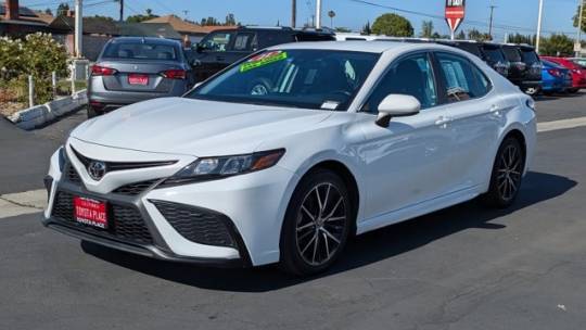 2021 Toyota Camry SE — Sedan — 62,645 mi — Garden Grove, CA