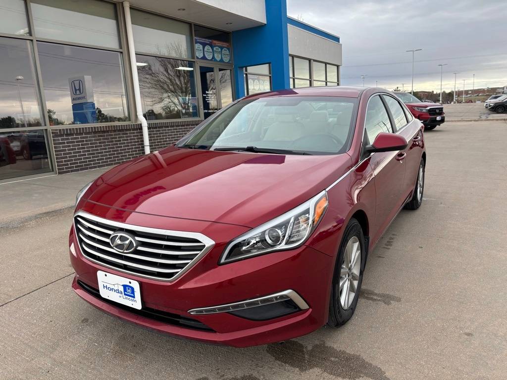2015 Hyundai Sonata SE — Sedan — 45,237 mi — Lincoln, NE