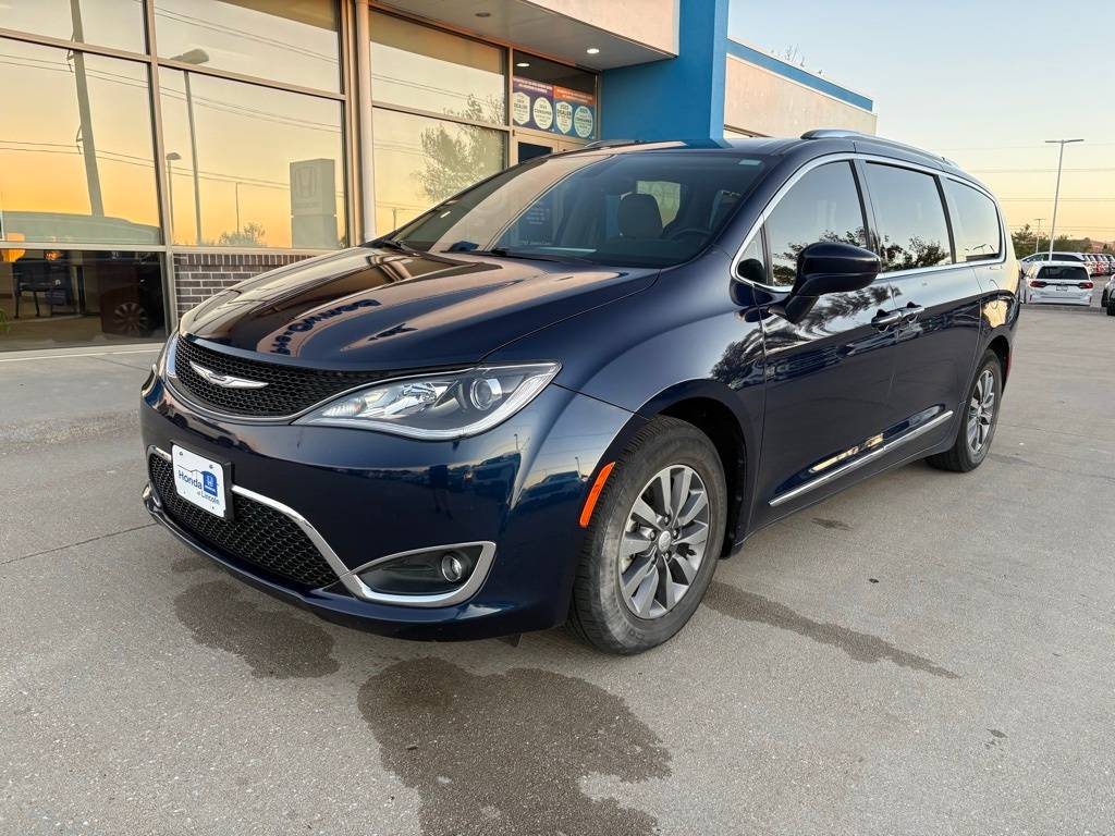 2019 Chrysler Pacifica Touring L Plus — Minivan — 85,388 mi — Lincoln, NE