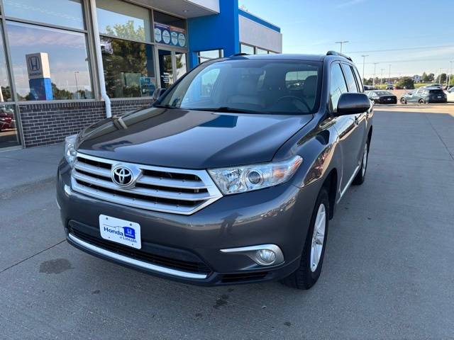 2013 Toyota Highlander SE V6 — SUV — 136,128 mi — Lincoln, NE