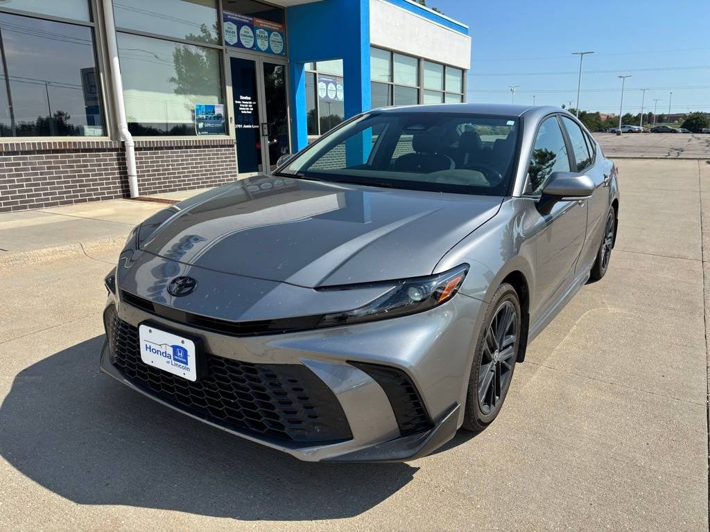 2025 Toyota Camry Hybrid SE — Sedan — 10,858 mi — Lincoln, NE