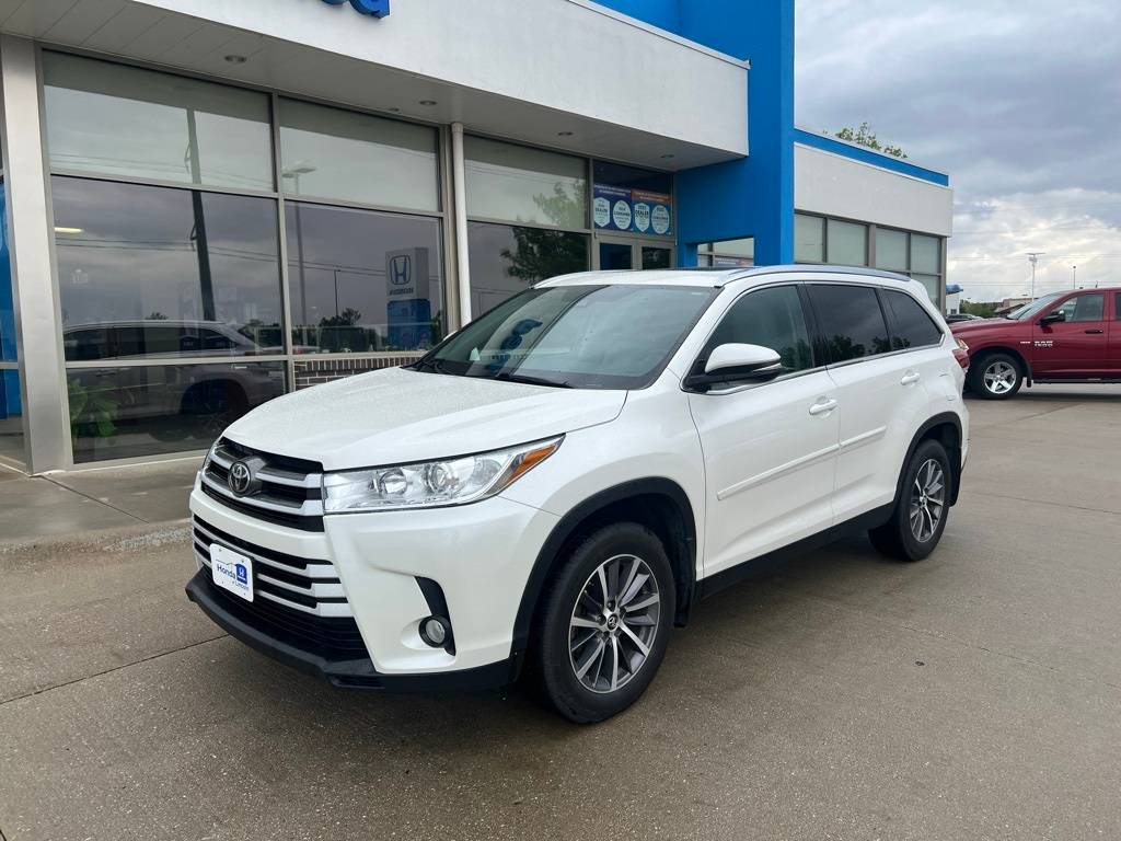 2019 Toyota Highlander XLE — SUV — 86,757 mi — Lincoln, NE