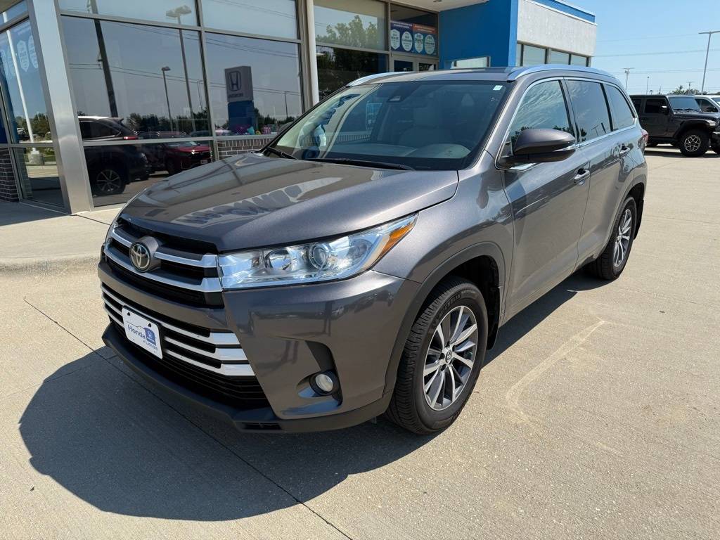 2017 Toyota Highlander XLE — SUV — 110,361 mi — Lincoln, NE