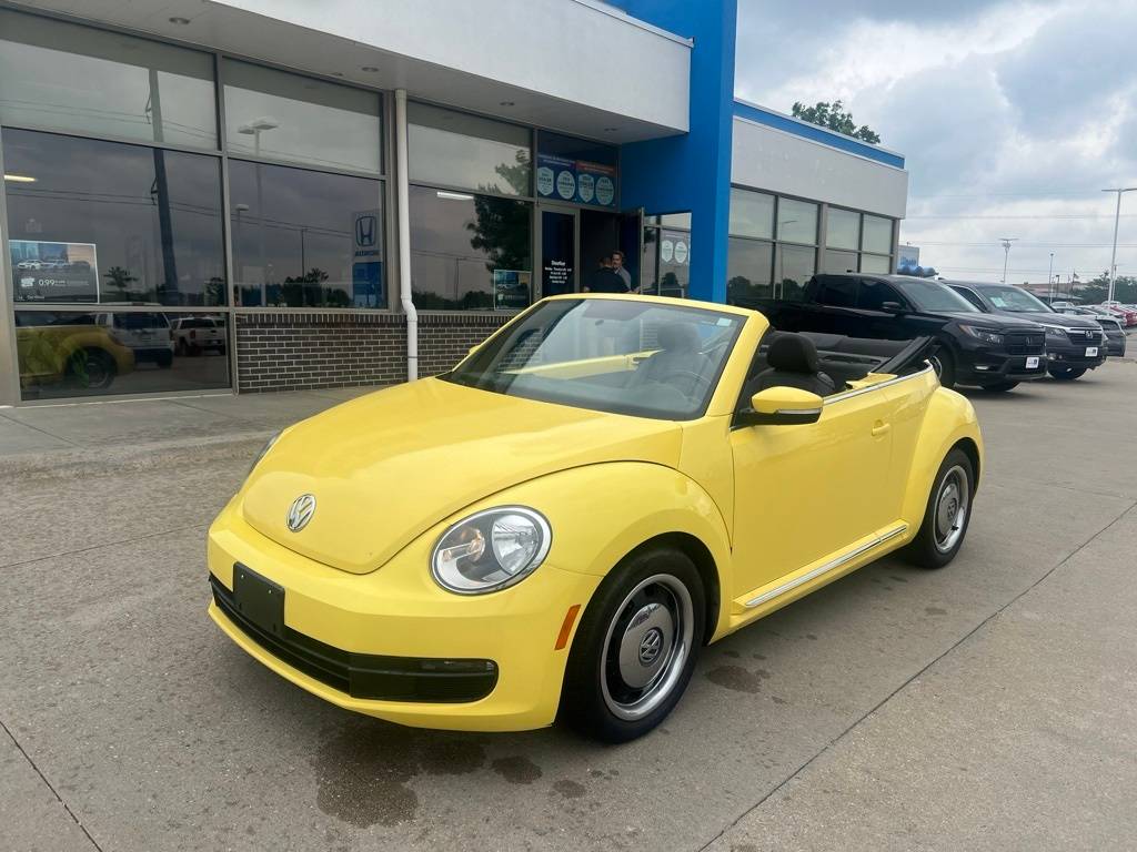 2015 Volkswagen Beetle 1.8T Classic — Convertible — 78,795 mi — Lincoln, NE