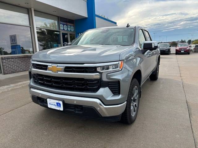 2025 Chevrolet Silverado 1500 LT — Pickup Truck — 4,504 mi — Lincoln, NE