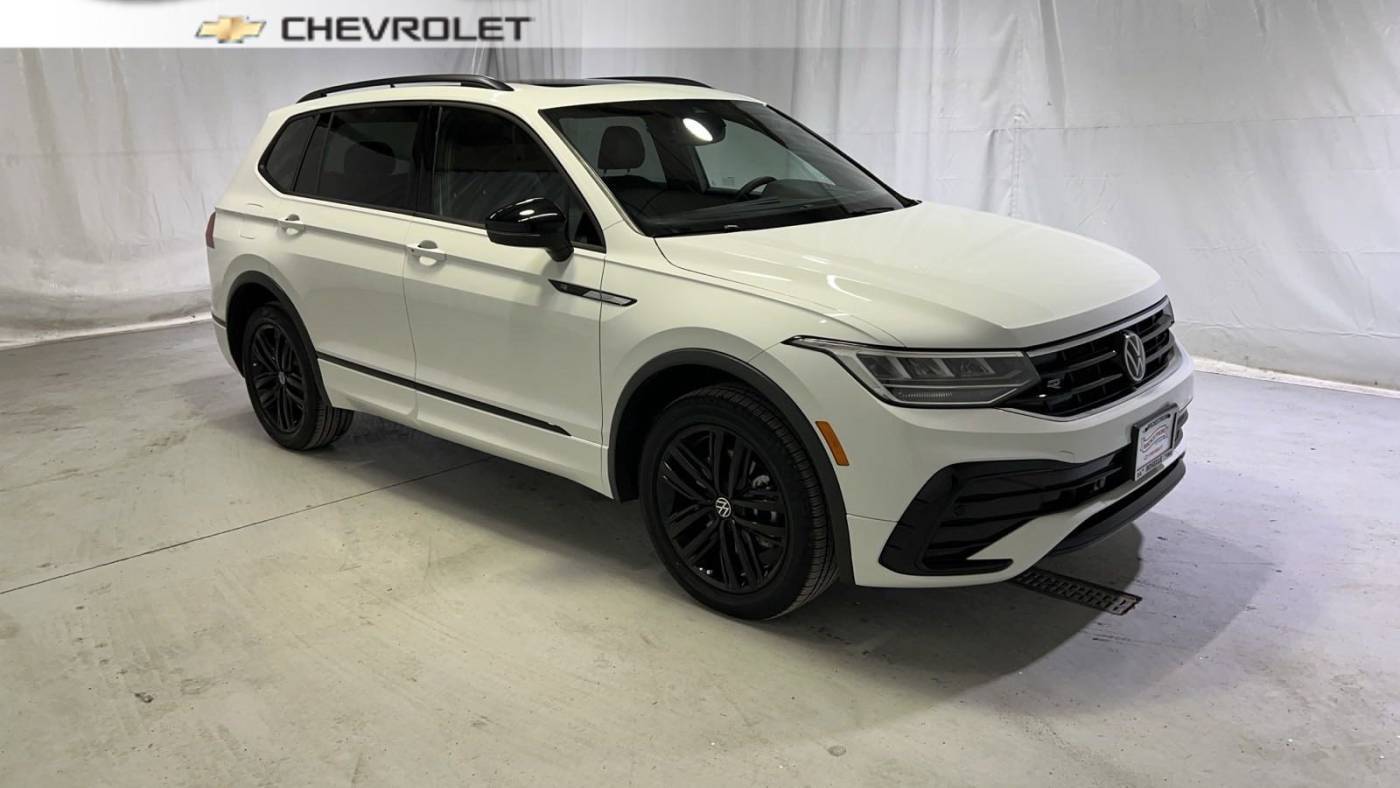 2022 Volkswagen Tiguan SE R-Line Black — SUV — 27,047 mi — Roselle, IL