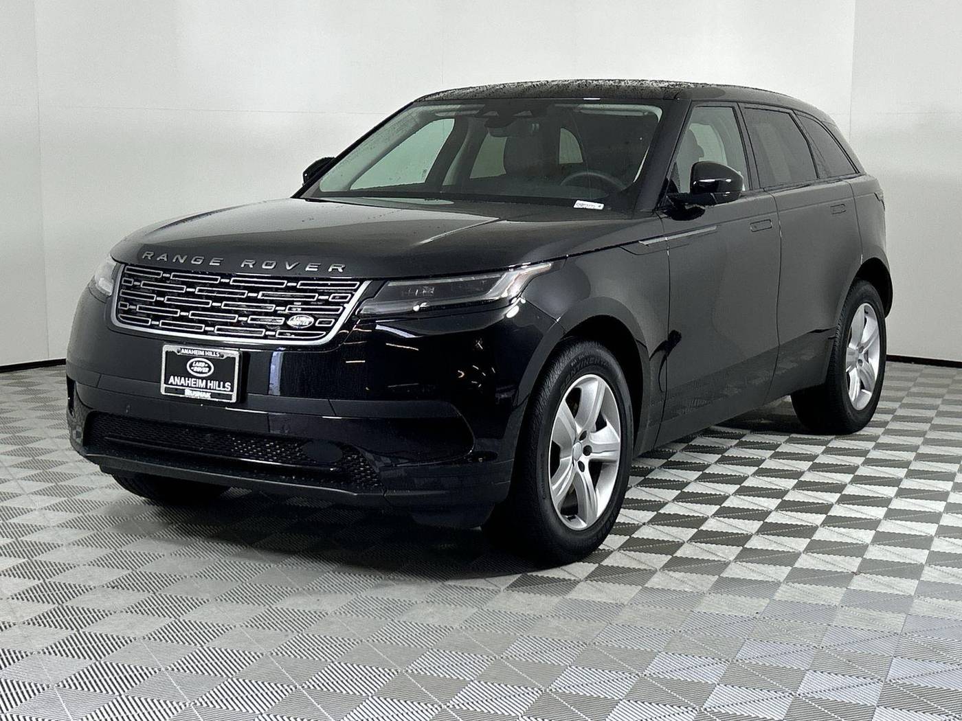 2025 Land Rover Range Rover Velar S — SUV — 4,701 mi — Anaheim Hills, CA