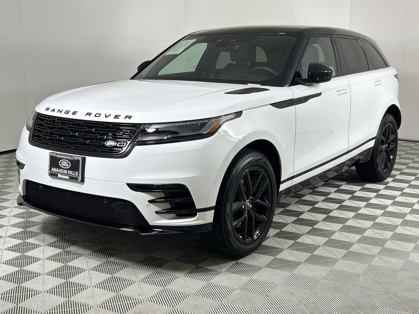 2025 Land Rover Range Rover Velar Dynamic SE — SUV — 3,086 mi — Anaheim Hills, CA