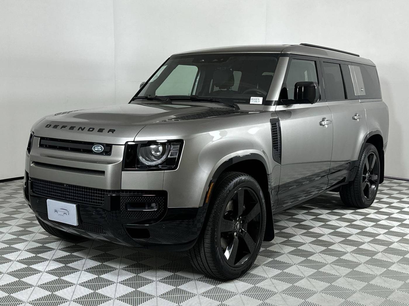 2024 Land Rover Defender X-Dynamic SE — SUV — 116 mi — Anaheim Hills, CA