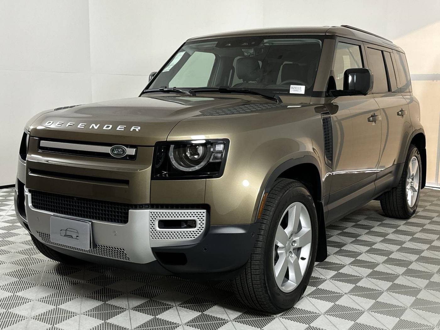 2025 Land Rover Defender S — SUV — 925 mi — Anaheim Hills, CA