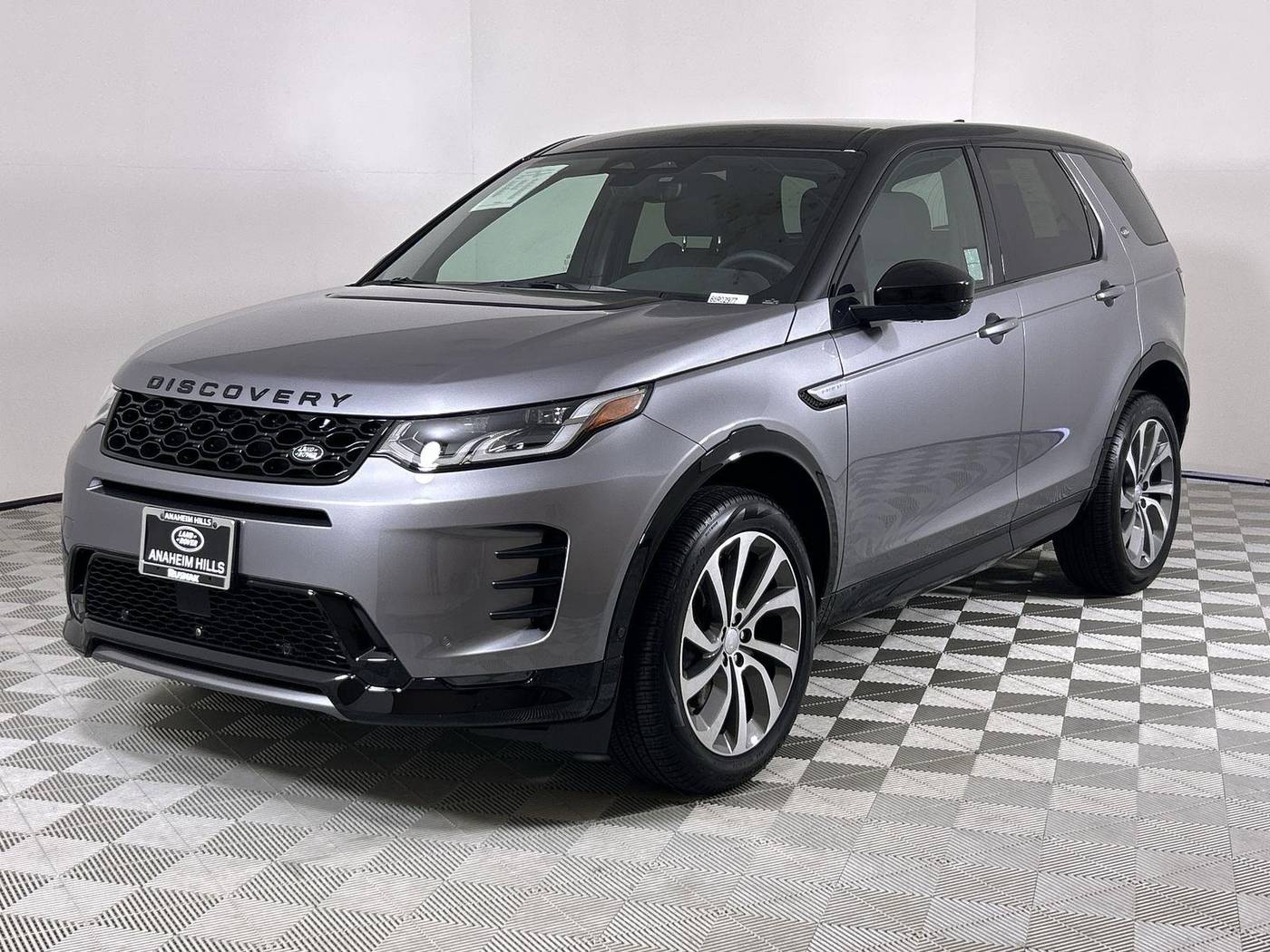 2025 Land Rover Discovery Sport Dynamic SE — SUV — 2,617 mi — Anaheim Hills, CA