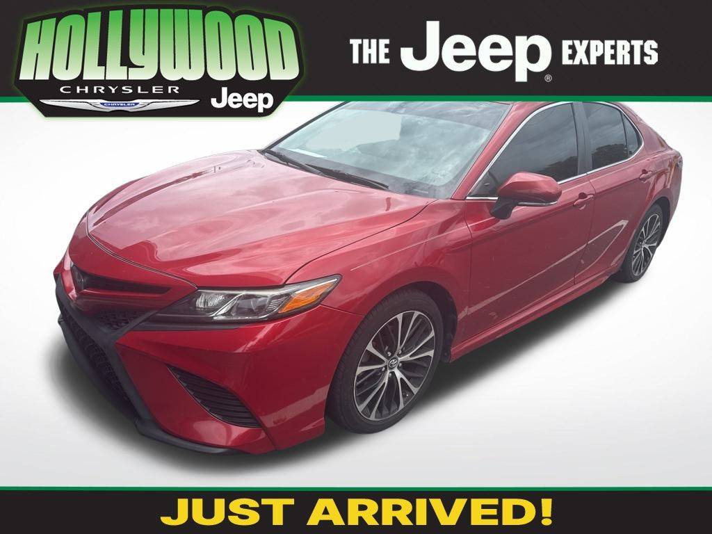 2019 Toyota Camry SE — Sedan — 77,193 mi — Hollywood, FL