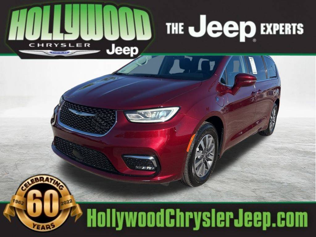 2021 Chrysler Pacifica Hybrid Touring — Minivan — 44,710 mi — Hollywood, FL