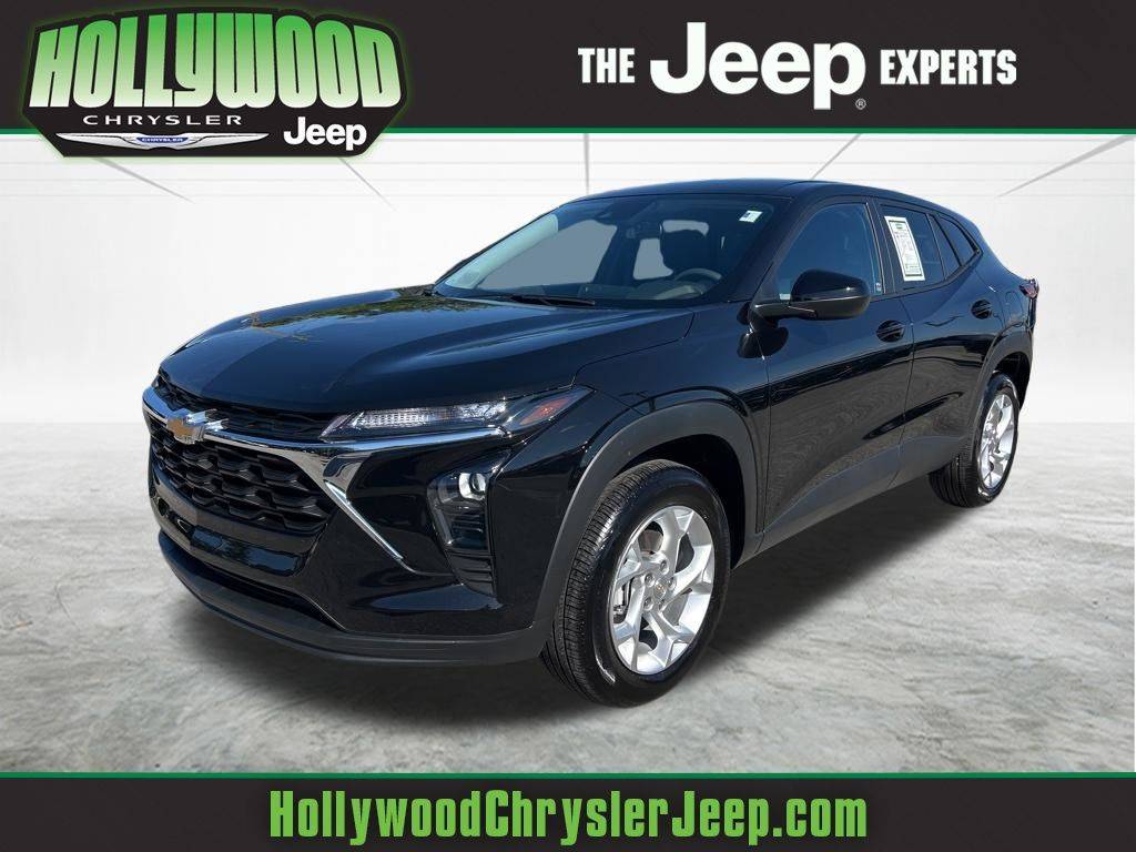 2025 Chevrolet Trax LS — SUV — 4,114 mi — Hollywood, FL