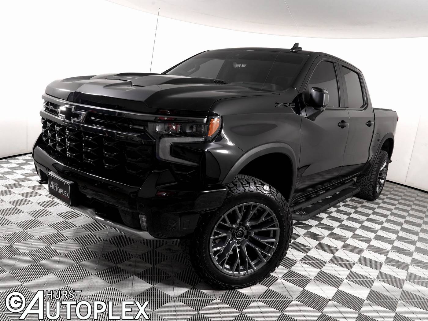 2025 Chevrolet Silverado 1500 ZR2 — Pickup Truck — 5,733 mi — Hurst, TX