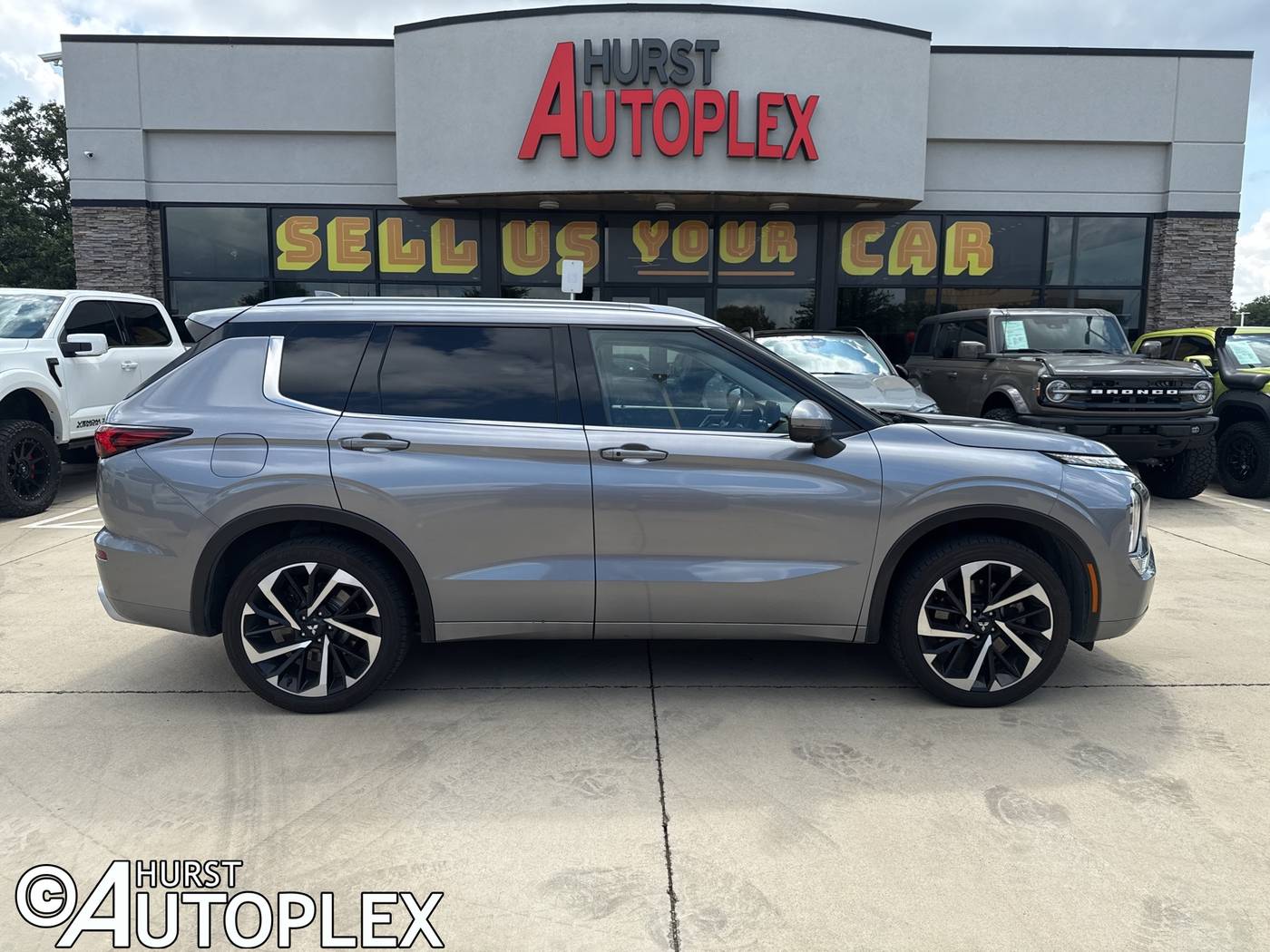 2022 Mitsubishi Outlander SEL — SUV — 101,886 mi — Hurst, TX